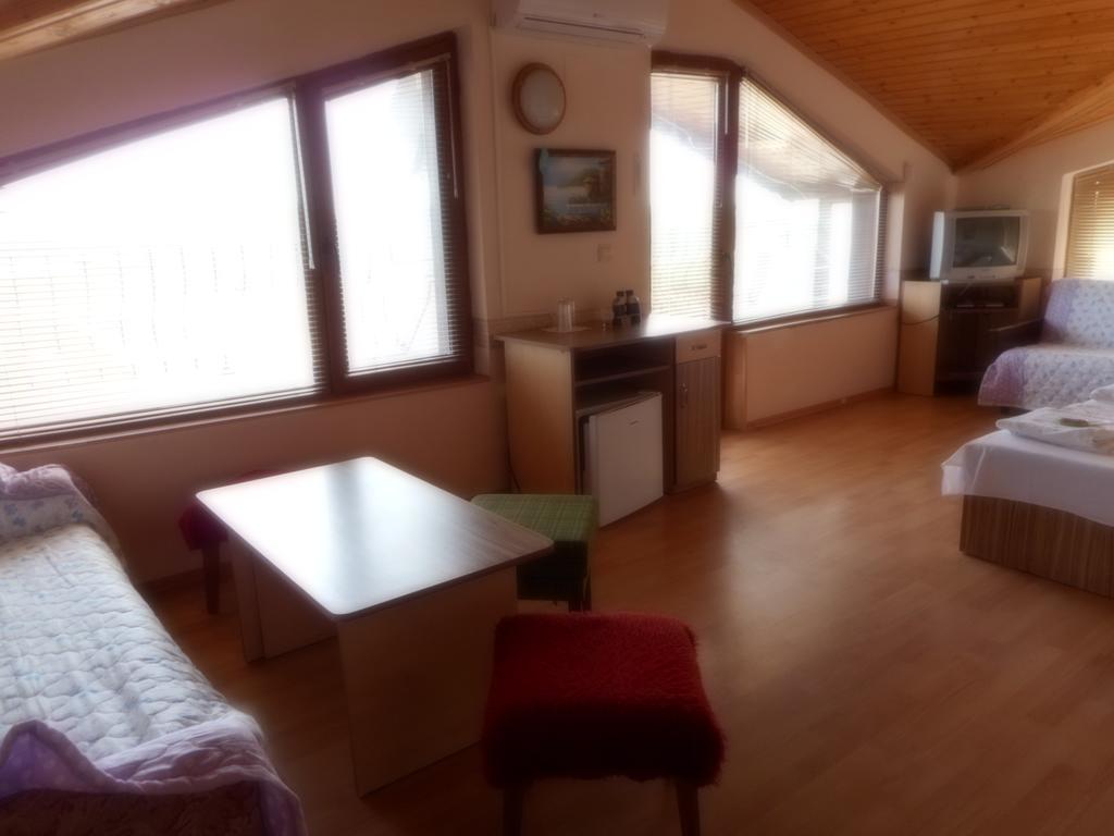 Guest Rooms Ribarska Hizha Shabla Quarto foto